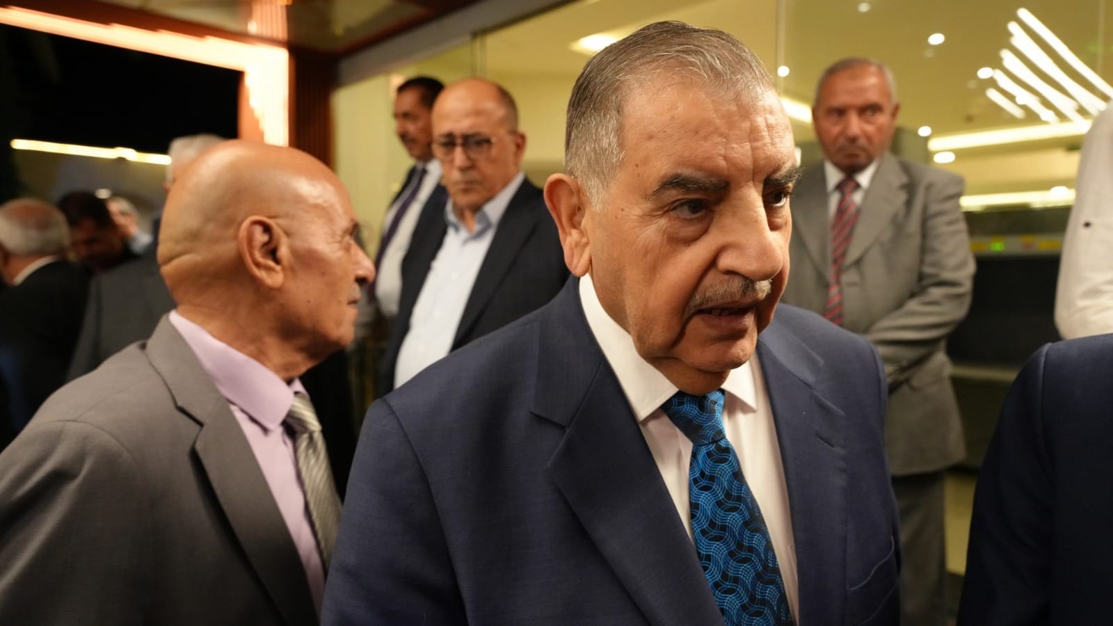 بالصور والفيديو ... الزميل القرعان يولم للفايز والعيسوي