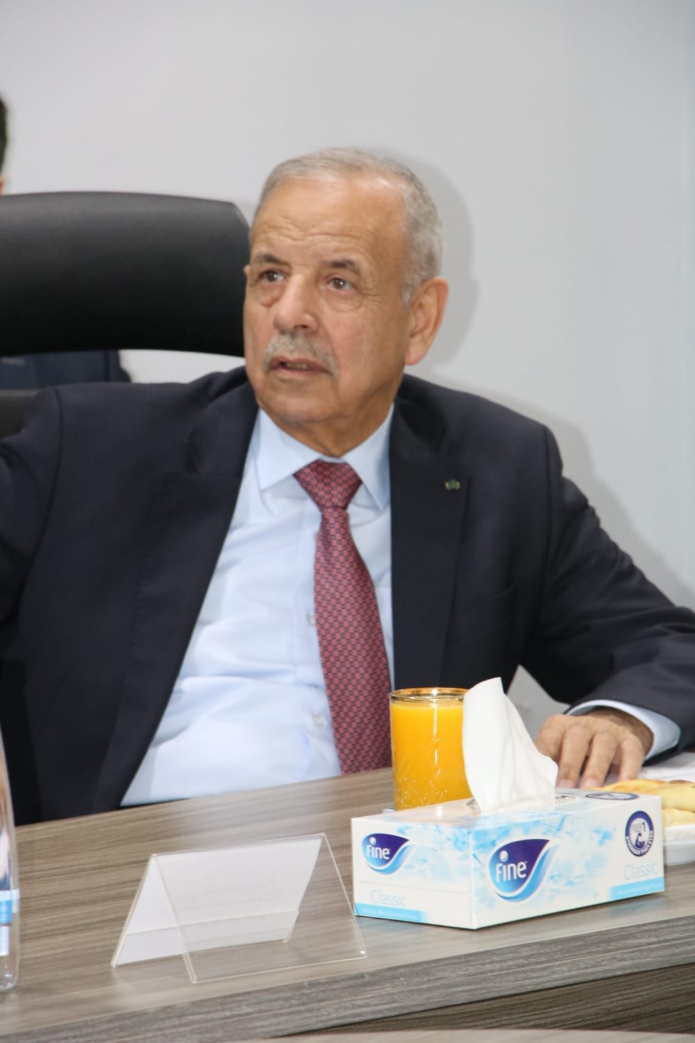 بالصور .. الخصاونة يُقرر إعفاء البلديات من فوائد الحساب المكشوف قريبا