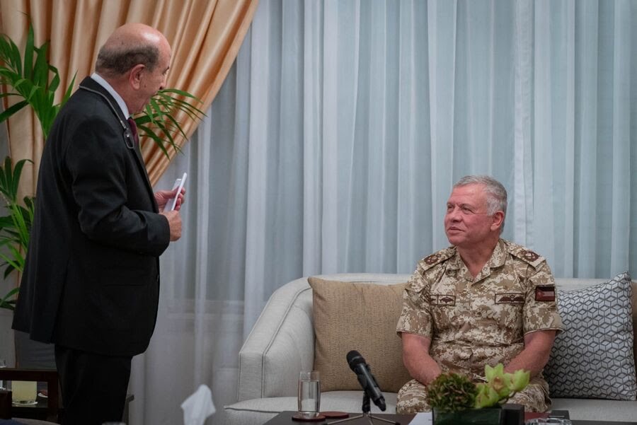 الملك يؤكد على أن الأردن لن يتوانى عن فعل ما يلزم بهدف حماية حدوده