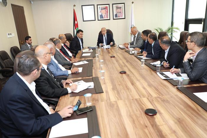 صورة حول : اجتماع في الزراعة لمتابعة خطة مكافحة الذباب المنزلي اجتماع في الزراعة لمتابعة خطة مكافحة الذباب المنزلي