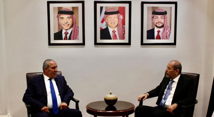 الصفدي والشيخ يؤكدان ضرورة وقف إجراءات الاحتلال اللاشرعية