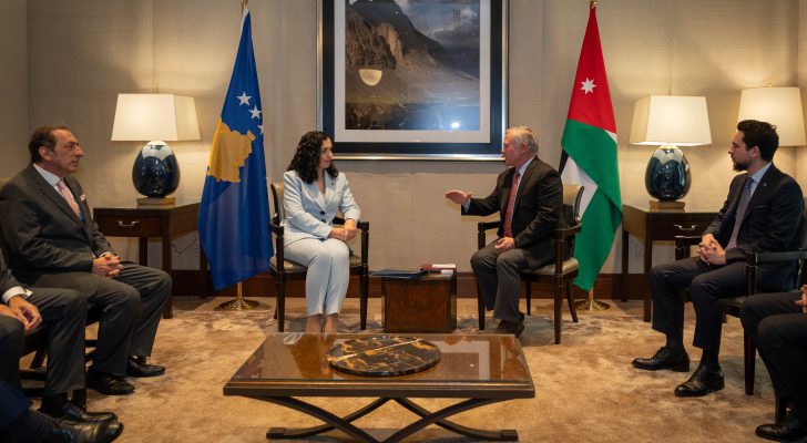 صورة حول : الملك يلتقي رئيسة كوسوفو في نيويورك الملك يلتقي رئيسة كوسوفو في نيويورك