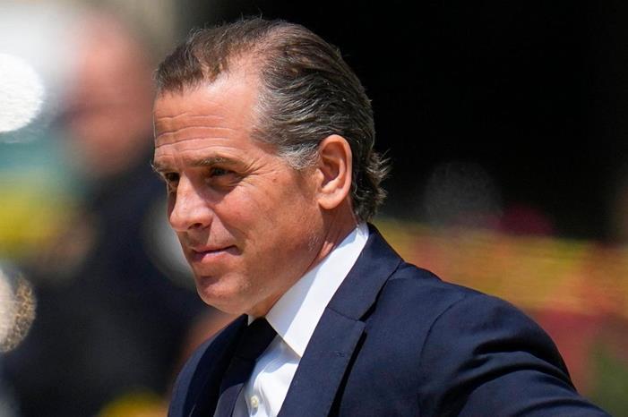 صورة حول : توجيه الاتهام إلى نجل بايدن بتهمة حيازة سلاح قبل نهاية سبتمبر توجيه الاتهام إلى نجل بايدن بتهمة حيازة سلاح قبل نهاية سبتمبر