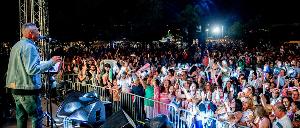 صورة حول : حفل أسطوري حاشد لعمر العبداللات في أميركا - صور حفل أسطوري حاشد لعمر العبداللات في أميركا - صور