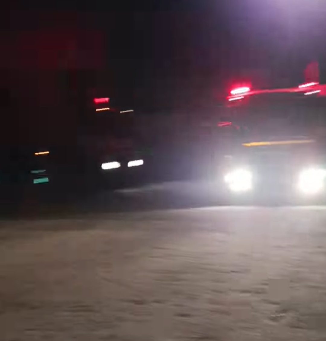 صورة حول : صور.. إصابتان بانفجار خزان أكسجين في مصنع حديد بلواء الهاشمية صور.. إصابتان بانفجار خزان أكسجين في مصنع حديد بلواء الهاشمية