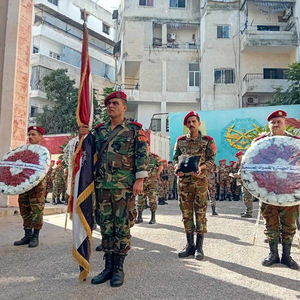صورة حول : شاهدوا فيديو وصور .. تشييع ضحايا الهجوم على الكلية الحربية في حمص شاهدوا فيديو وصور .. تشييع ضحايا الهجوم على الكلية الحربية في حمص