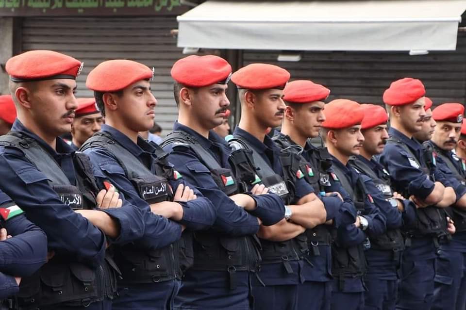 بالصور نشامى الأمن العام ينشرون الأمن ويحافظون على الأمان