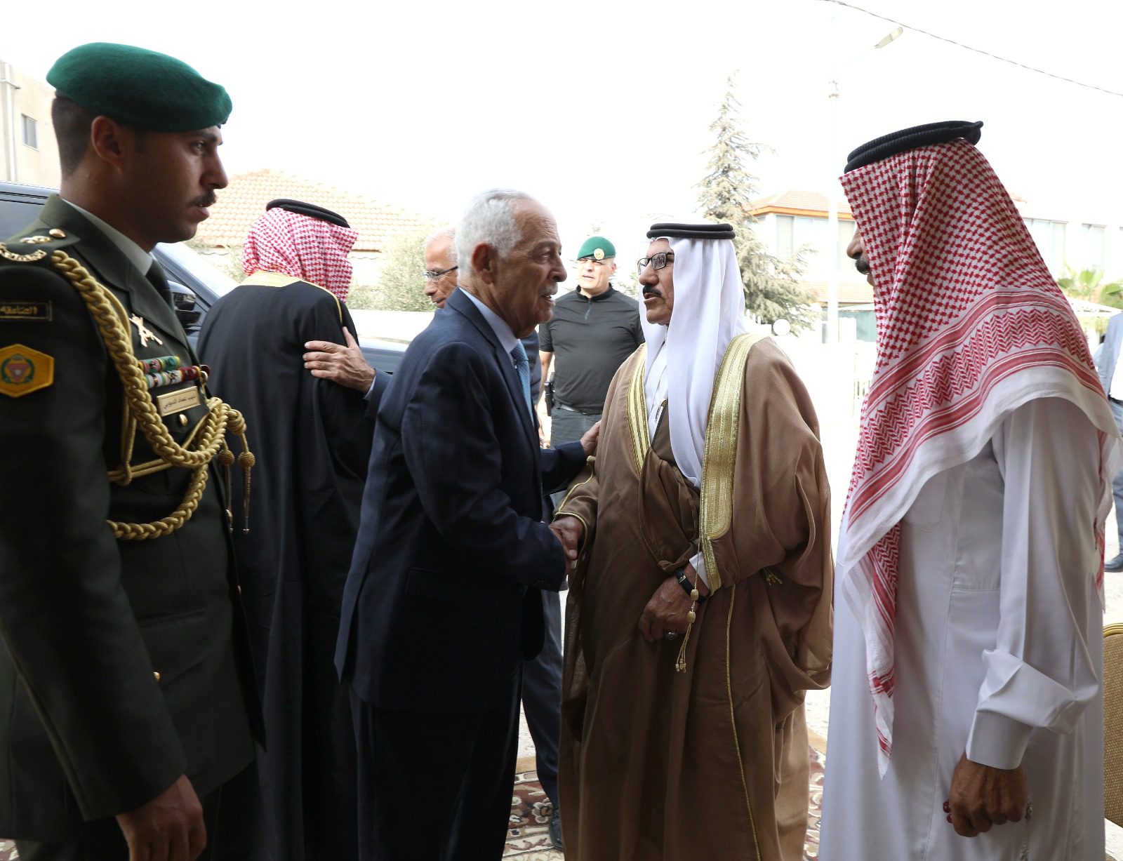 مندوبا عن الملك وولي العهد العيسوي يعزي عشيرتي العدوان/ ابو عرابي ، وآل الجدع