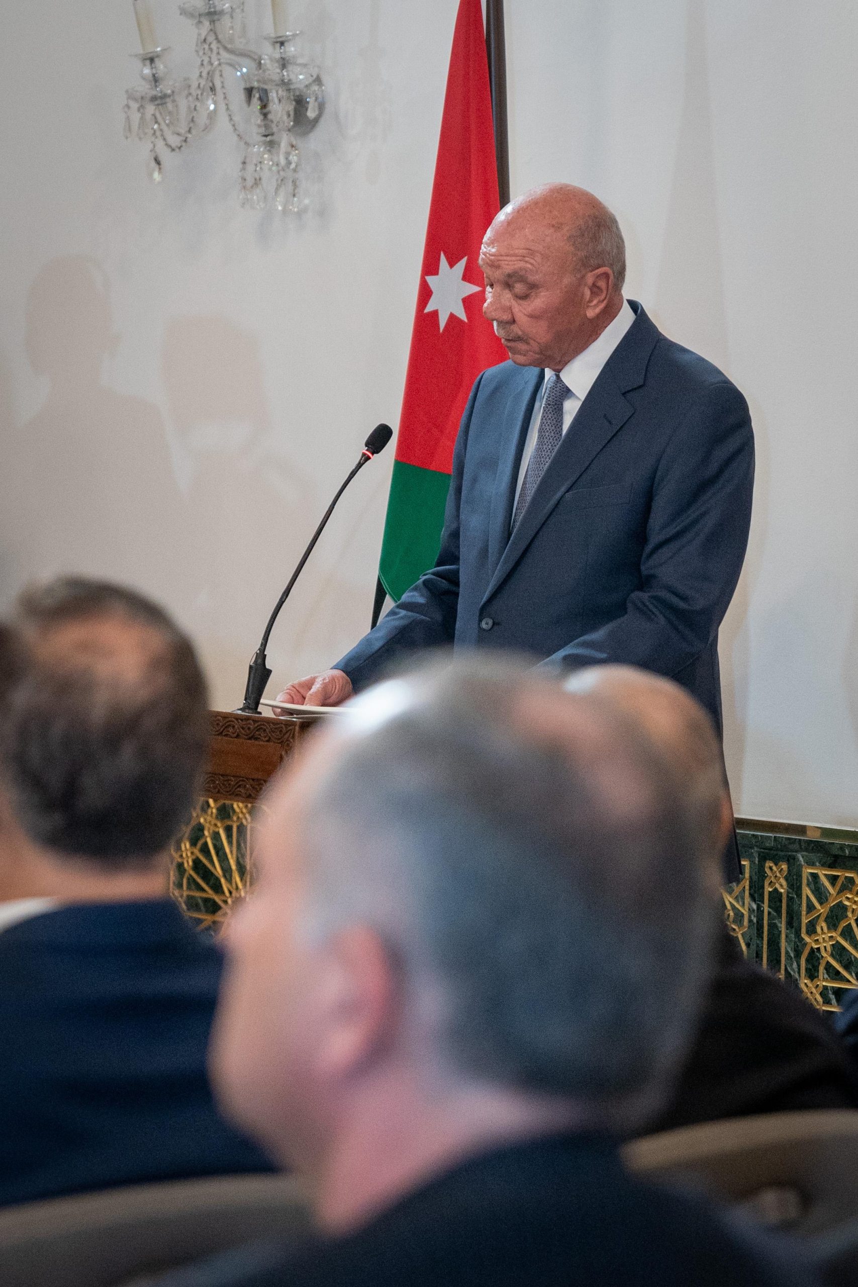 صورة حول : فيديو وصور.. الملك يستمع إلى رد مجلسي الأعيان والنواب على خطاب العرش فيديو وصور.. الملك يستمع إلى رد مجلسي الأعيان والنواب على خطاب العرش