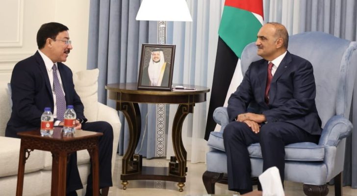 الخصاونة يستقبل محافظ البنك المركزي العراقي