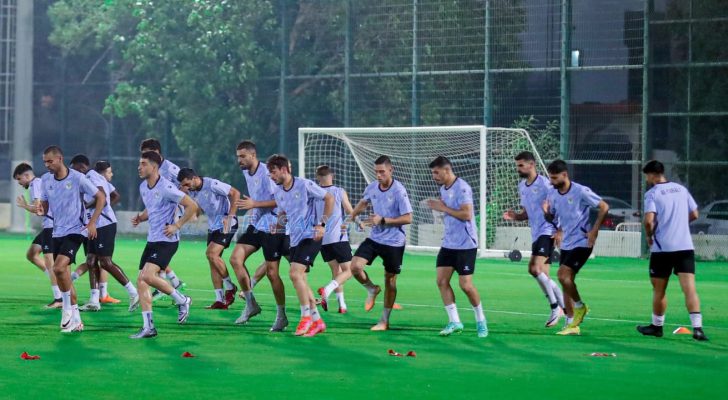 صورة حول : الفيصلي يواصل استعداداته في الدوحة قبل مواجهة السد الفيصلي يواصل استعداداته في الدوحة قبل مواجهة السد