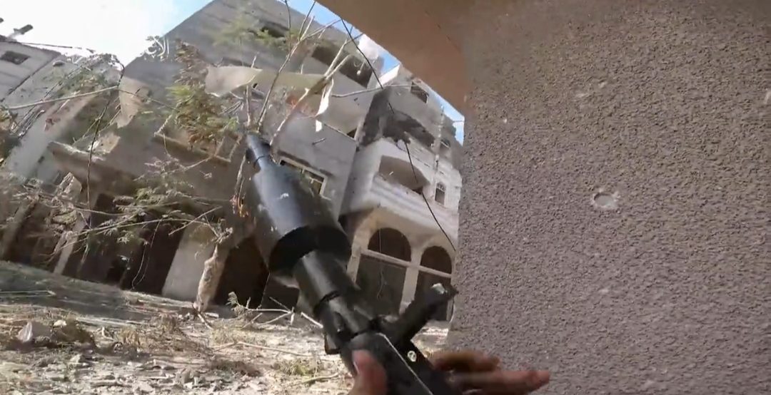 مشاهد من التحام كتائب القسام بآليات الاحتلال المتوغلة في غزة فيديو