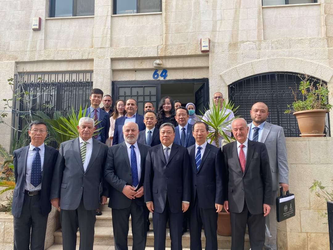 صورة حول : وفد من المجلس الوطني للمؤتمر الاستشاري السياسي للشعب الصيني يزور المجلس الاقتصادي والاجتماعي وفد من المجلس الوطني للمؤتمر الاستشاري السياسي للشعب الصيني يزور المجلس الاقتصادي والاجتماعي