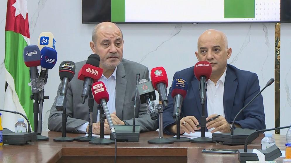 صورة حول : الأردن يرسل 30 ألف طن من القمح والحبوب إلى الضفة الغربية الأردن يرسل 30 ألف طن من القمح والحبوب إلى الضفة الغربية