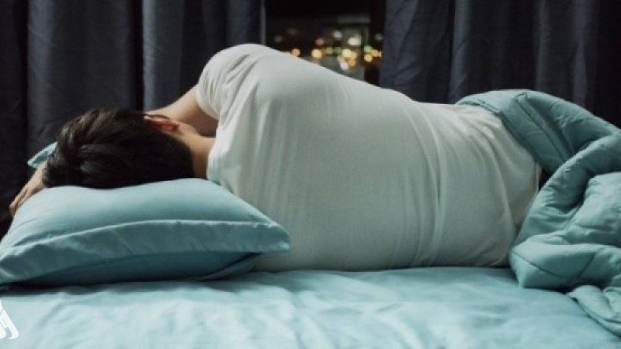 طبيبة توضح أسباب حدوث الصداع بعد الاستيقاظ