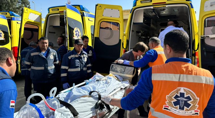 بدء دخول الوقود وغاز الطهي إلى قطاع غزة عبر رفح