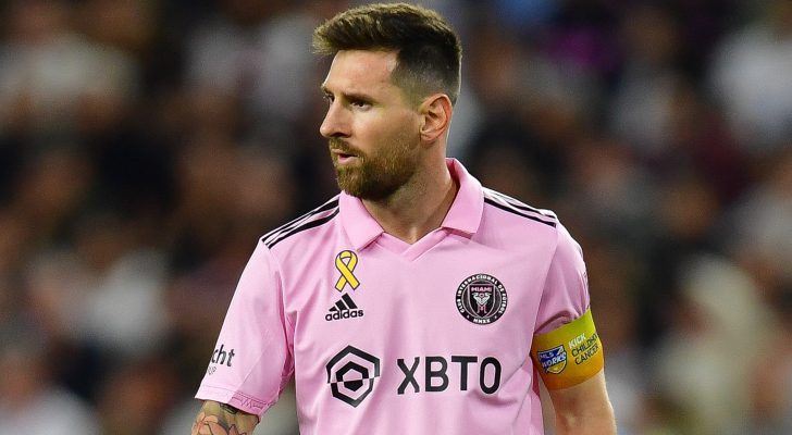 ما حقيقه عرض نادي الهلال السعودي مليار دولار لضم اللاعب ميسي ؟