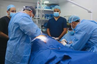 المستشفى الميداني الأردني نابلس/١ يجري عملية جراحية نوعية
