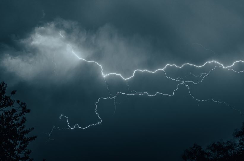 صورة حول : بدء تطور للسحب الركامية في عديد من مناطق الأردن بدء تطور للسحب الركامية في عديد من مناطق الأردن