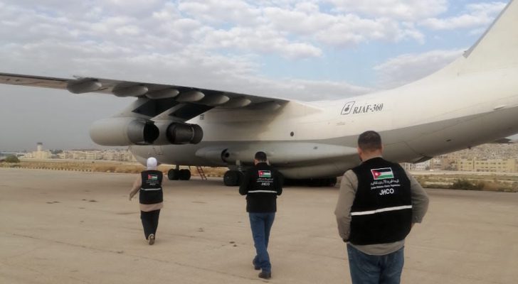 صورة حول : محملة بـ٤١ طنا من المساعدات.. الأردن يرسل ٣ طائرات إلى قطاع غزة محملة بـ٤١ طنا من المساعدات.. الأردن يرسل ٣ طائرات إلى قطاع غزة