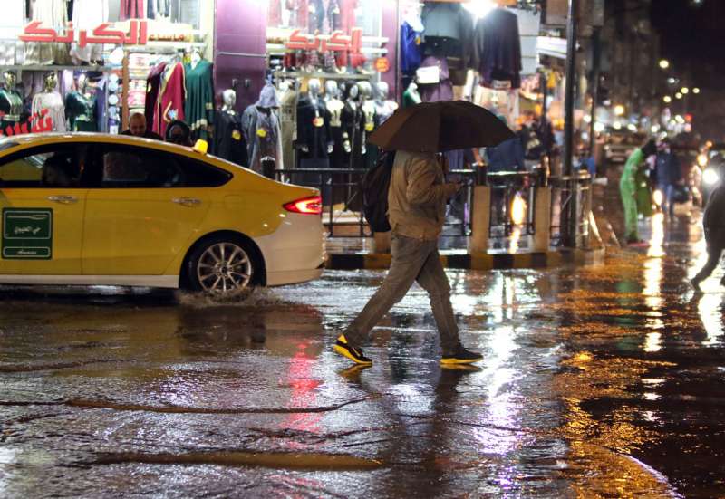 صورة حول : استمرار تأثر المملكة بمُنخفض جوي مُصنف من الدرجة الثانية استمرار تأثر المملكة بمُنخفض جوي مُصنف من الدرجة الثانية