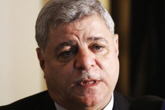 عون الخصاونة يصل لاهاي لدعم محاكمة الاحتلال أمام العدل الدولية