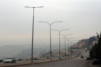أجواء باردة نسبيا في الأردن السبت وتحذير من تشكل الضباب