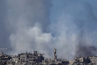 نيويورك تايمز: حل شامل بثلاث صفقات لإنهاء مأساة غزة