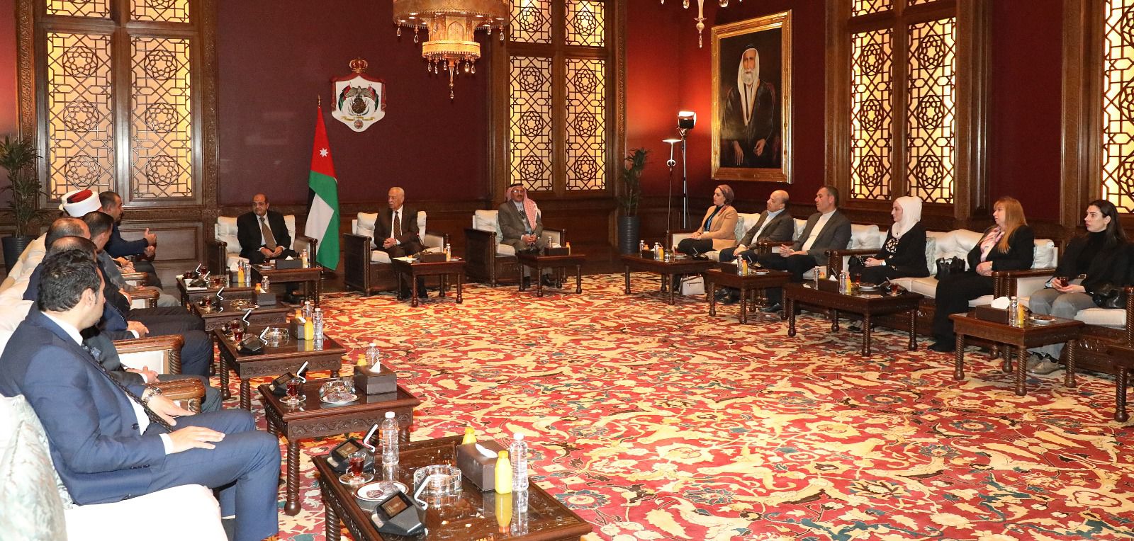 العيسوي يلتقي فعاليات مجتمعية نسائية وشبابية ومؤسسات مجتمع مدني