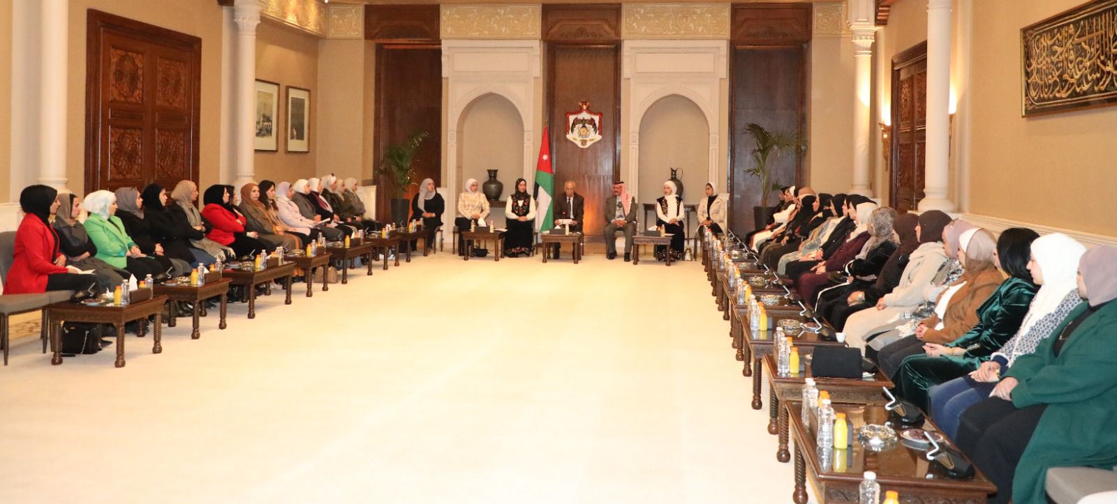 العيسوي يلتقي فعاليات مجتمعية نسائية وشبابية ومؤسسات مجتمع مدني