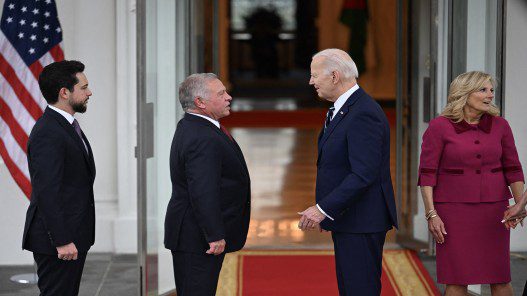 صورة حول : فيديو.. بدء مباحثات القمة الأمريكية الاردنية في البيت الأبيض فيديو.. بدء مباحثات القمة الأمريكية الاردنية في البيت الأبيض