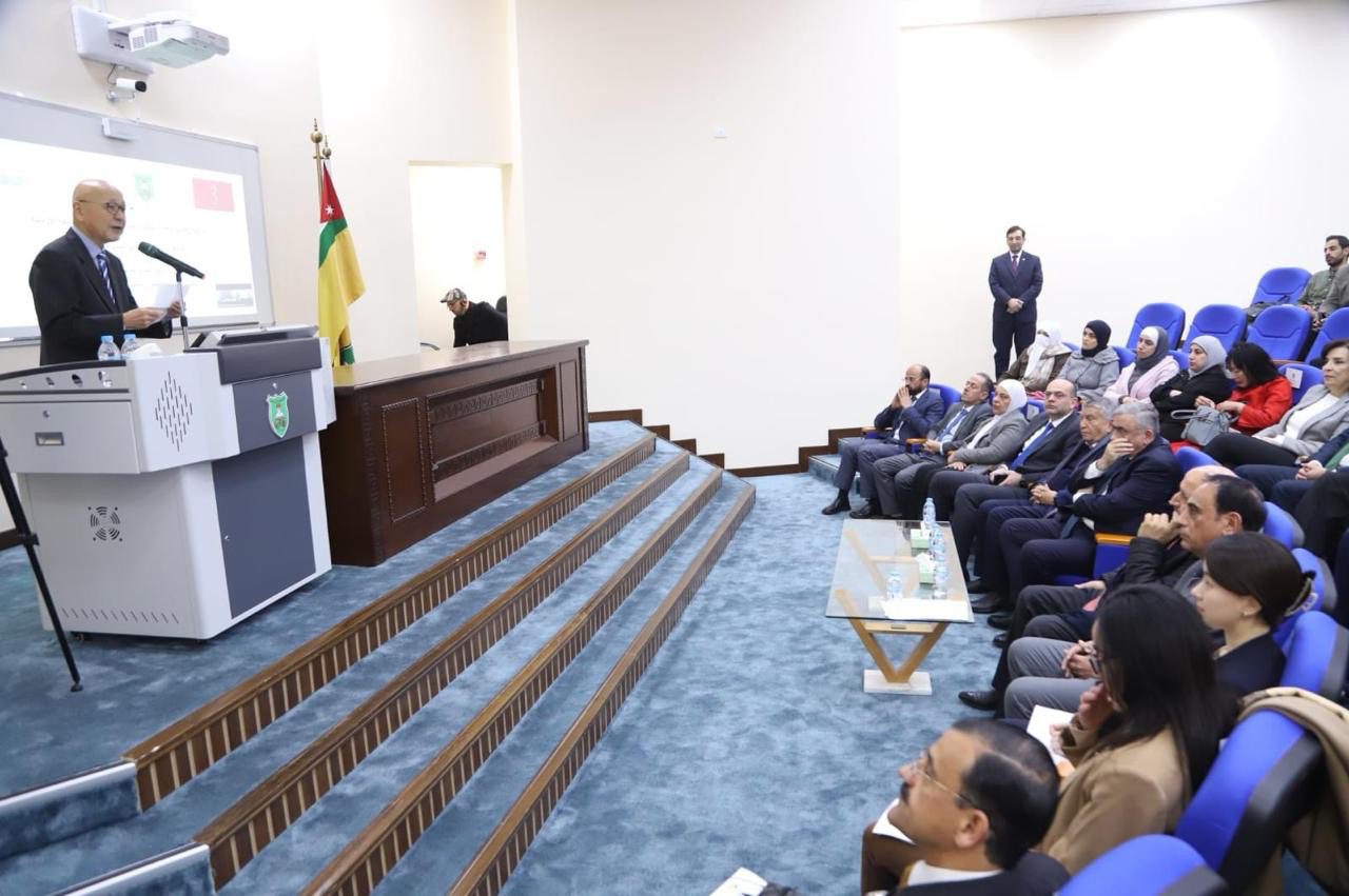 صورة حول : ندوة حول أزمة المياه العالمية والحلول التكيّفية للأردن: مسعى تعاوني ندوة حول أزمة المياه العالمية والحلول التكيّفية للأردن: مسعى تعاوني