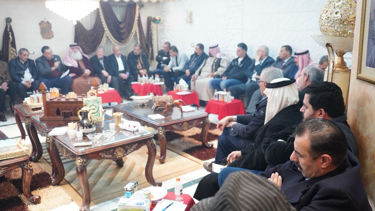 صورة حول : البطاينة يؤكد من الرمثا ان البرلمان والحكومة لا يجوز أن تكون الغاية للحزب، وإنما وسيلته لتحقيق رؤيته في الأردن الذي نريد بتنفيذ برنامجه فيديو وصور البطاينة يؤكد من الرمثا ان البرلمان والحكومة لا يجوز أن تكون الغاية للحزب، وإنما وسيلته لتحقيق رؤيته في الأردن الذي نريد بتنفيذ برنامجه فيديو وصور