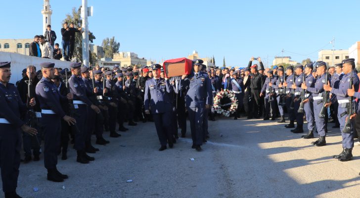 القوات المسلحة تشيع جثمان الشهيد النقيب الطيار محمد الخضير