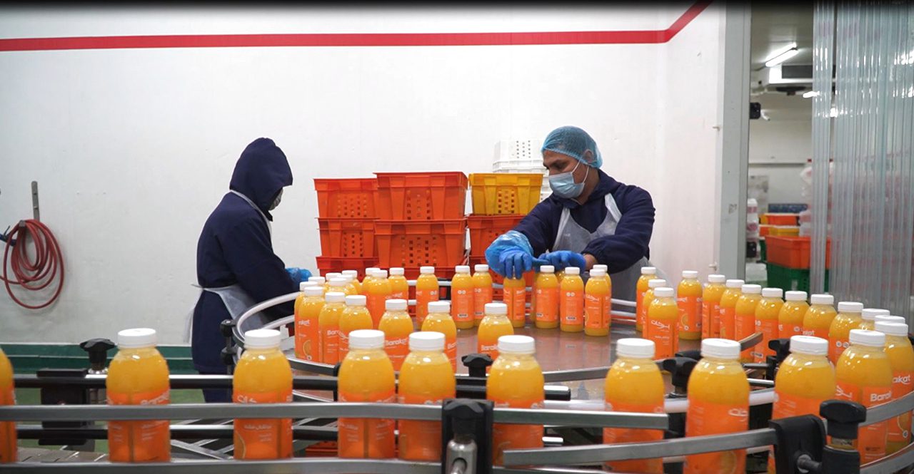 ضبطت الأجهزة الأمنية مصنع يزوّر تاريخ إنتاج عصائر رمضانية