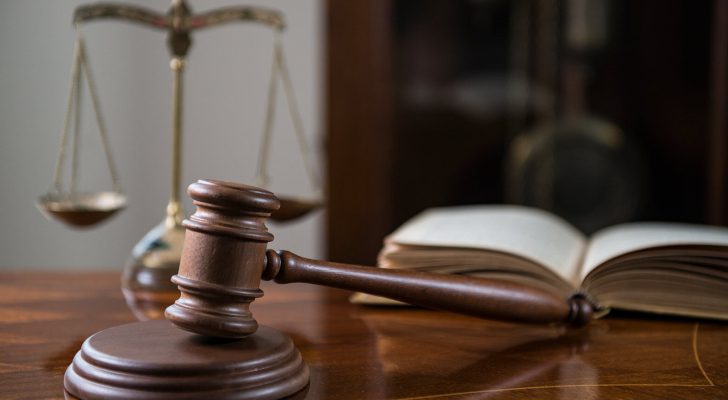 صورة حول : تعويض عاملة منزل 20,880 دينار جرى إيقافها إداريا ٣ سنوات ونصف تعويض عاملة منزل 20,880 دينار جرى إيقافها إداريا ٣ سنوات ونصف