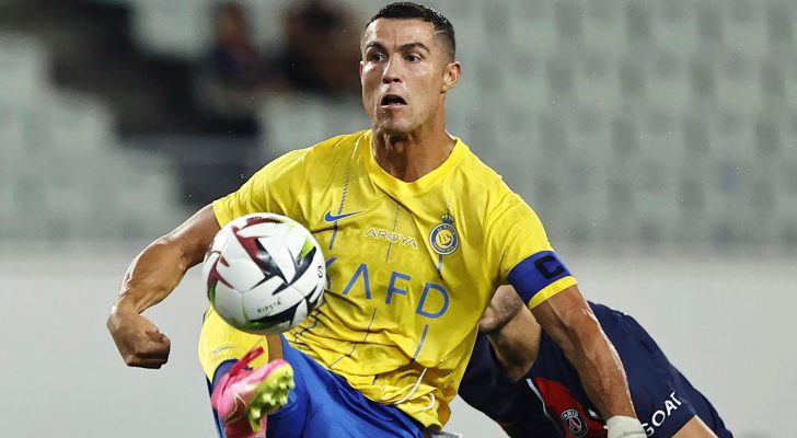 منافسة بين رونالدو وحمدالله على جائزة لاعب الشهر في الدوري السعودي