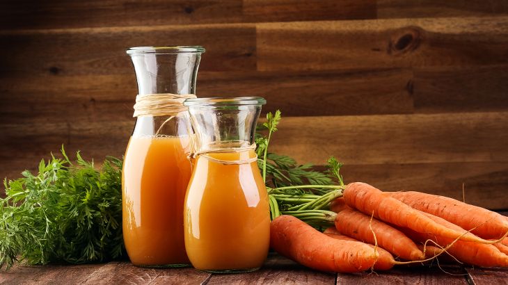 أيُهما أفضل الشاي أم العصير فِي الصباح؟