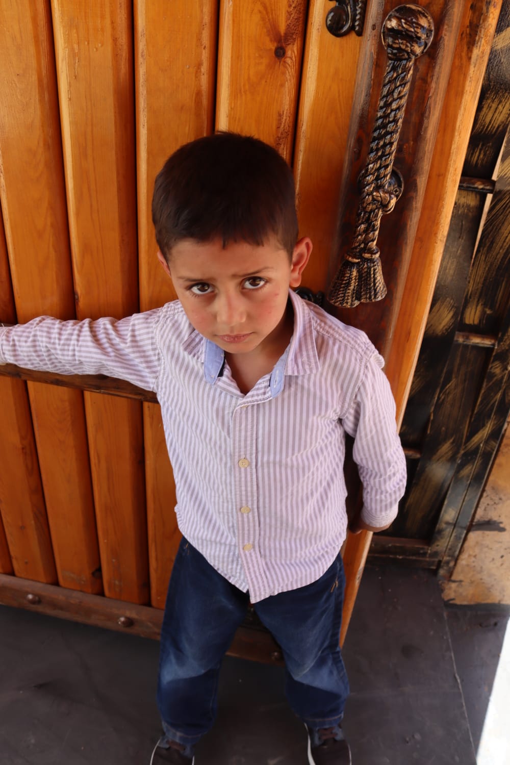 الشيخ طالب المناصير ( أبو نشمي ) واخوانة يولمون لحشد من شيوخ ووجهاء المملكة .. صور