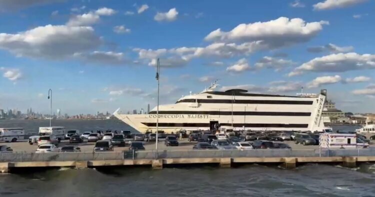 حادث طعن جماعي يحول ليلة من الاحتفالات إلى كابوس في بروكلين