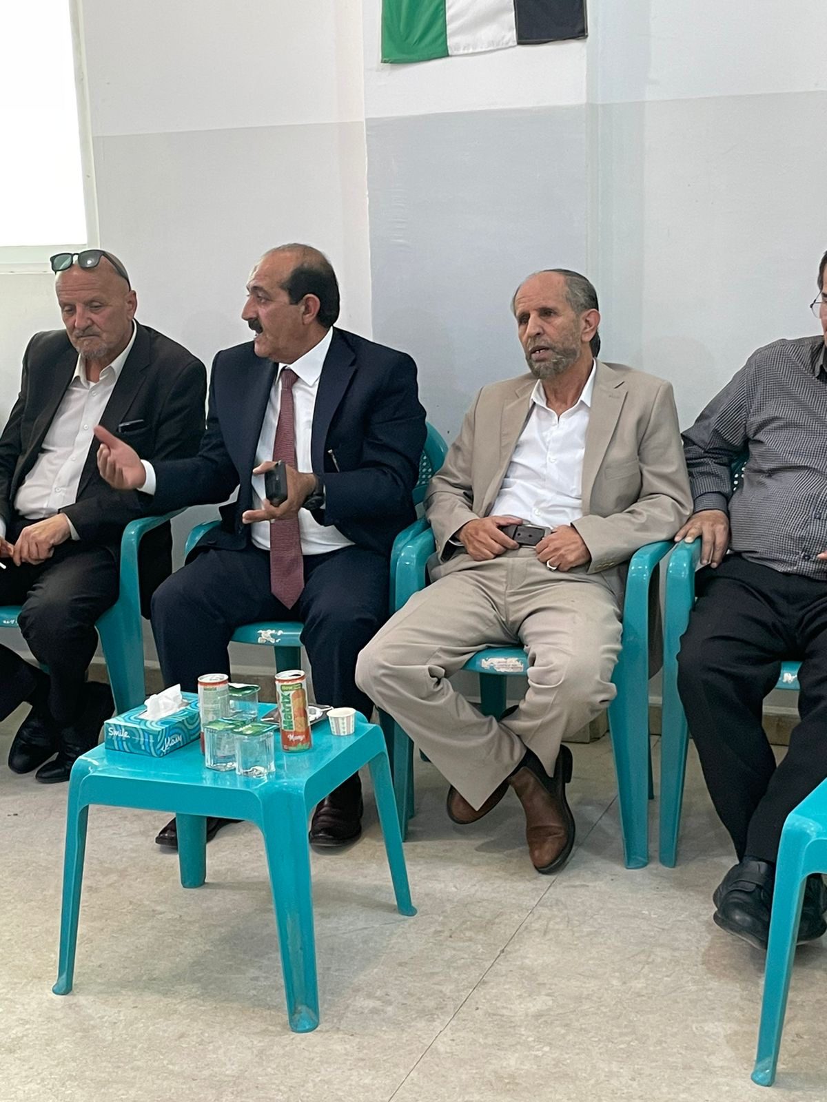 صورة حول : اجتماع توافقي لابناء الطفيلة في الزرقاء (صور) اجتماع توافقي لابناء الطفيلة في الزرقاء (صور)