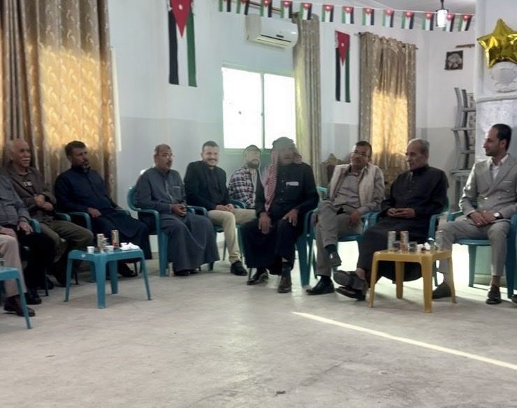 صورة حول : اجتماع توافقي لابناء الطفيلة في الزرقاء (صور) اجتماع توافقي لابناء الطفيلة في الزرقاء (صور)