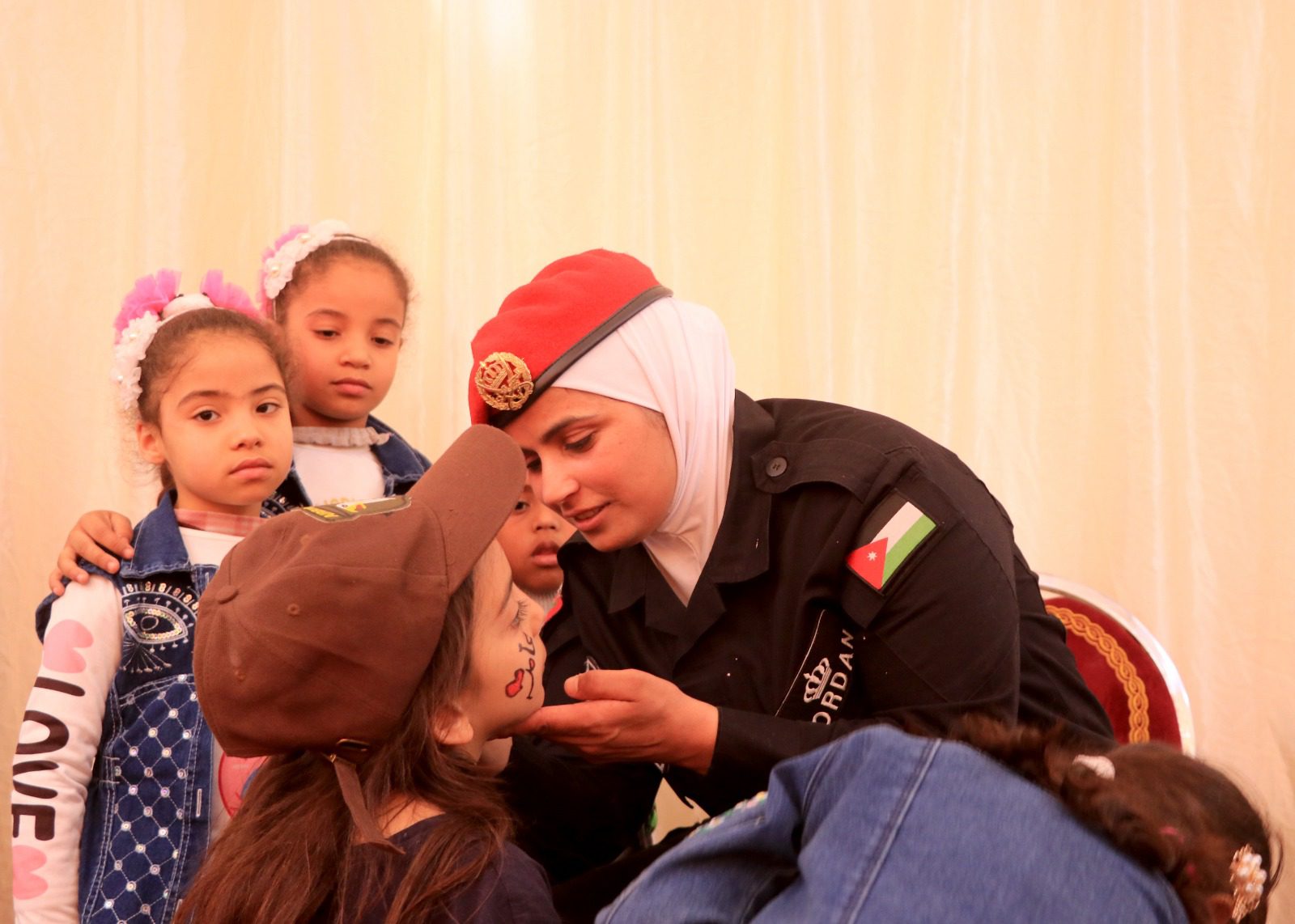 صورة حول : إفطارات رمضانية للنزلاء وذويهم على موائد مركز الاصلاح والتأهيل العسكري إفطارات رمضانية للنزلاء وذويهم على موائد مركز الاصلاح والتأهيل العسكري