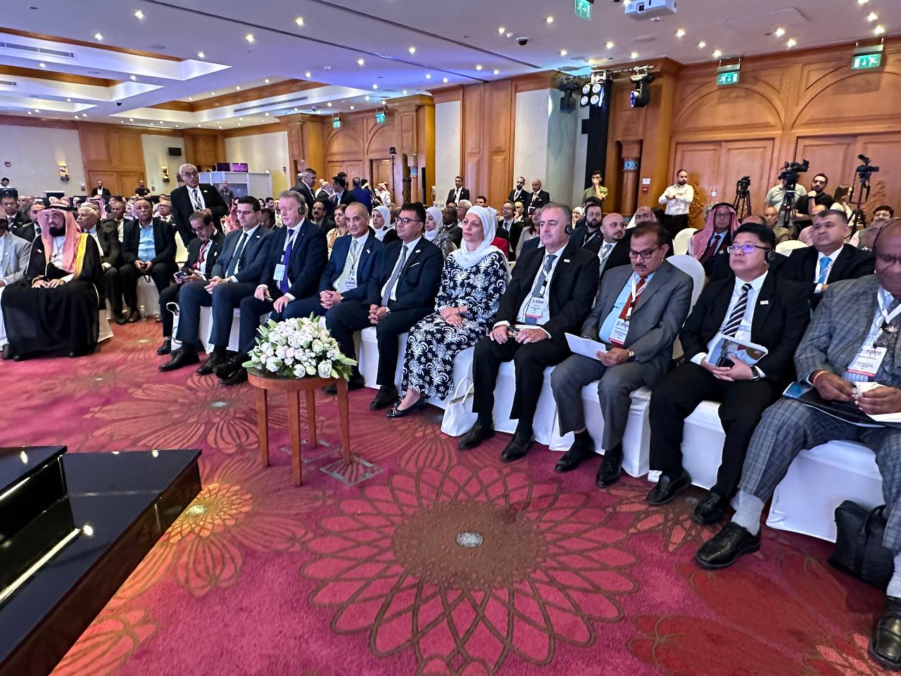 تحت رعاية دولة رئيس الوزراء "افتتاح أعمال المُؤتمر الوزاري التعاونيّ الحادي عشر فِي الأردن بمشاركة (30) دولة"