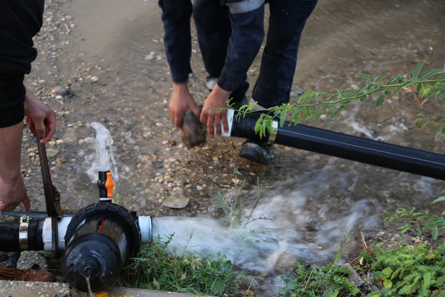 الفراية يرأس اجتماعاً لمتابعة جهود إزالة الاعتداءات على مصادر المياه