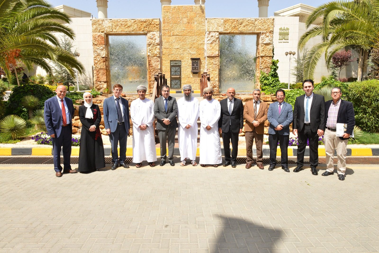 جامعة البترا تستقبل وفدًا من وزارة التعليم العمانية