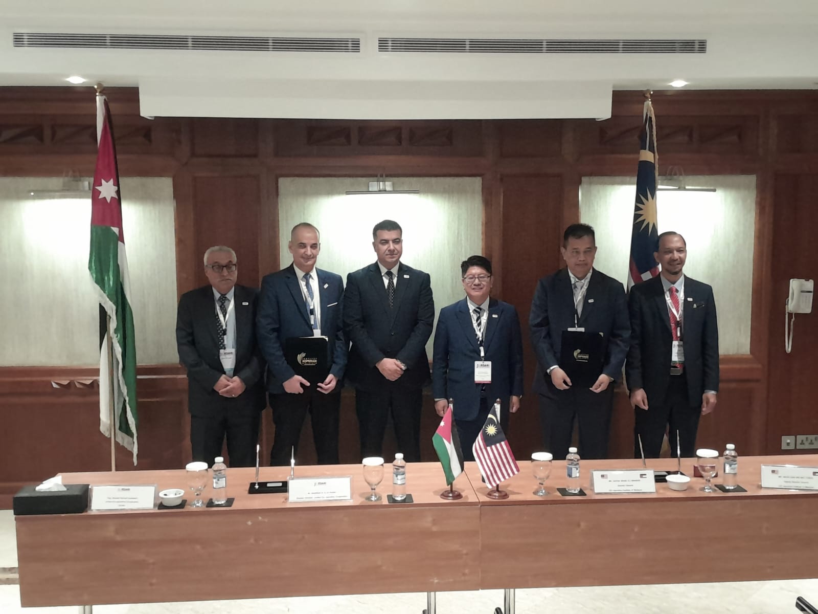 مُذكرة تفاهم بين "التعاونية الأردنية" والمعهد التعاونيّ الماليزي