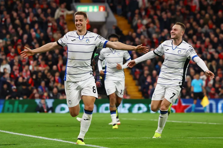 أتالانتا وضع قدما في نصف نهائي الدوري الأوروبي بعد فوزه على ليفربول بثلاثية