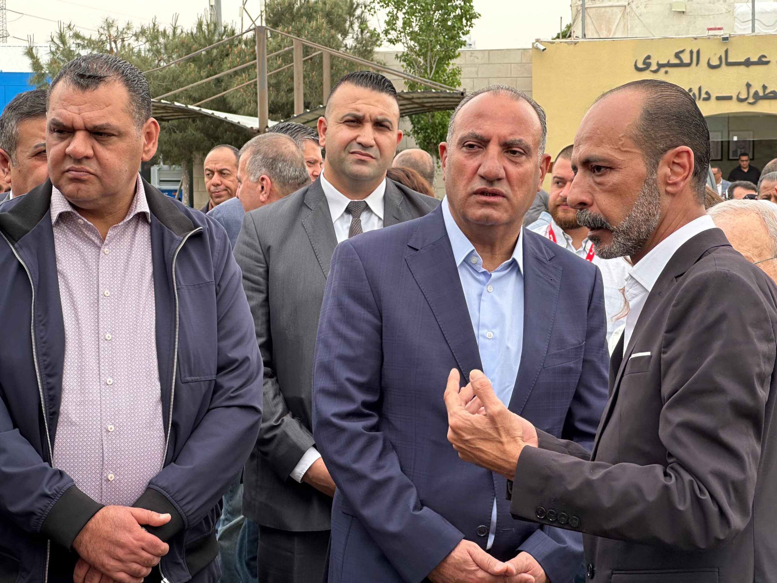 بالصور.. أسطول نقل جديد لأمانة عمان من المركزية للتجارة والمركبات