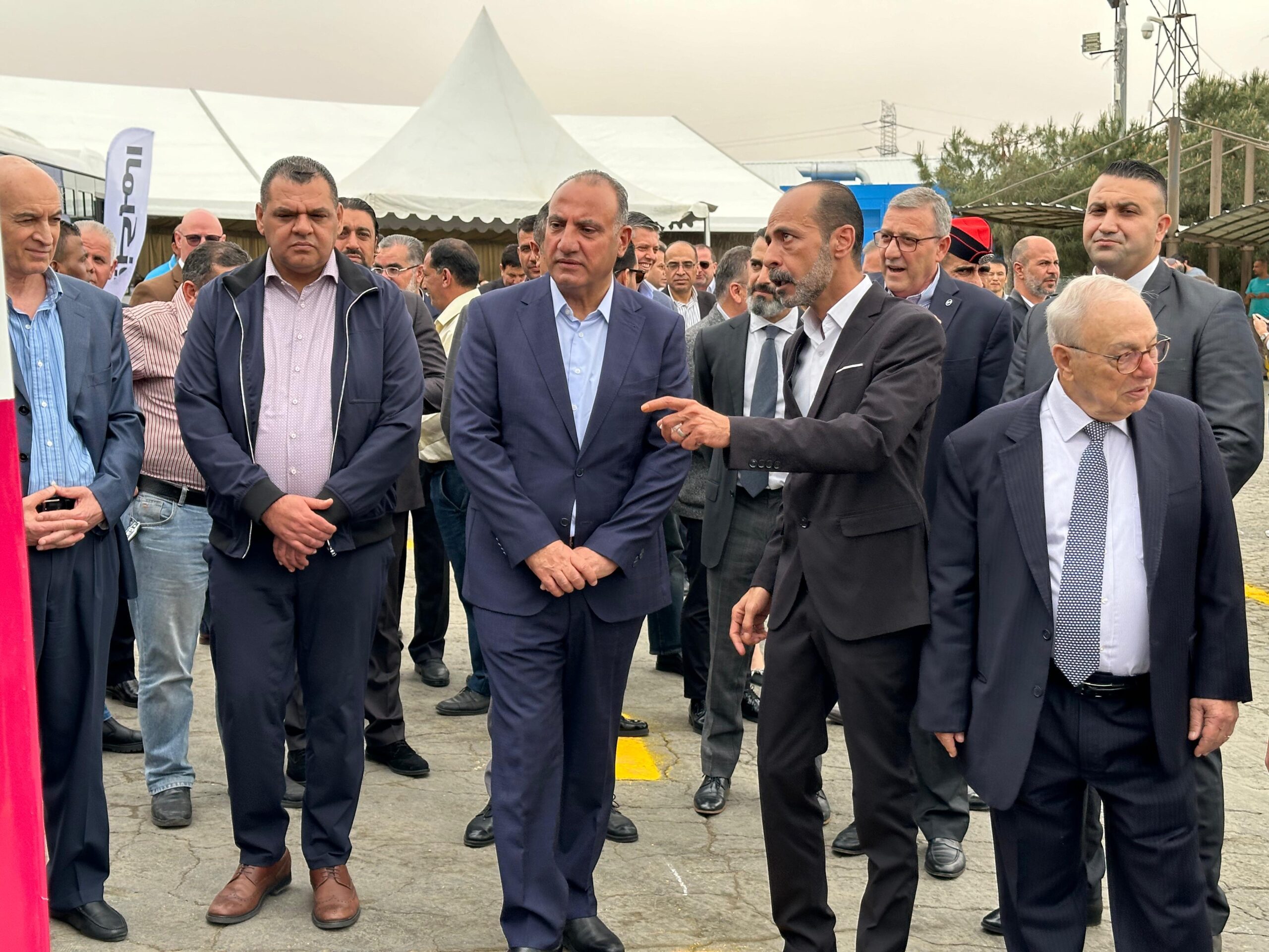 بالصور.. أسطول نقل جديد لأمانة عمان من المركزية للتجارة والمركبات